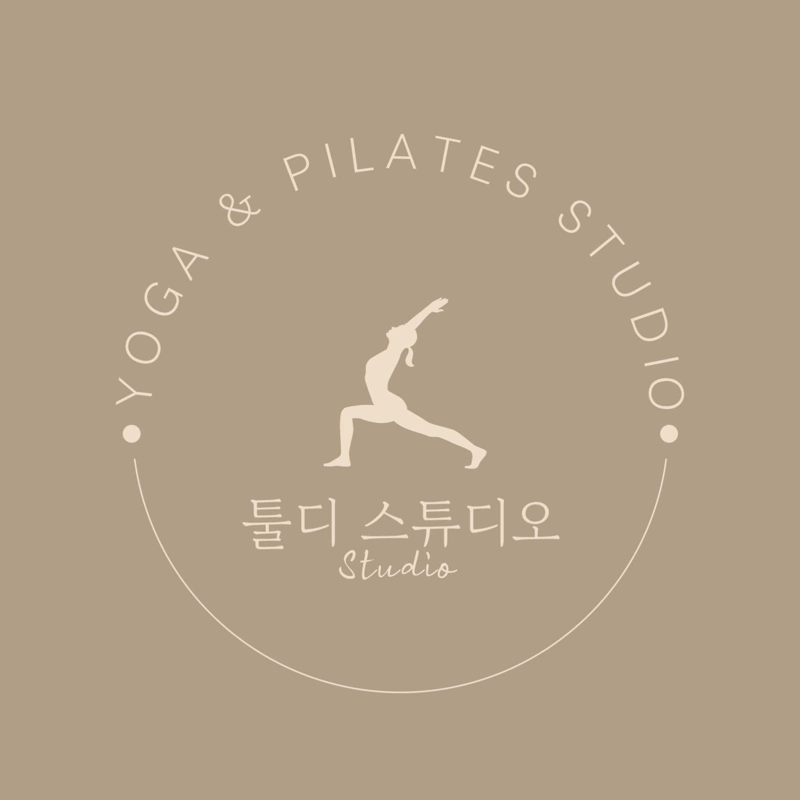 베이지 요가 필라테스 스튜디오 로고